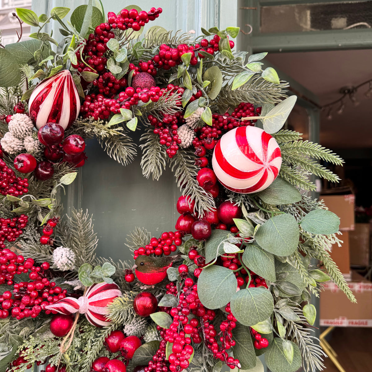 Christmas Wreath | Berries & Baubles red