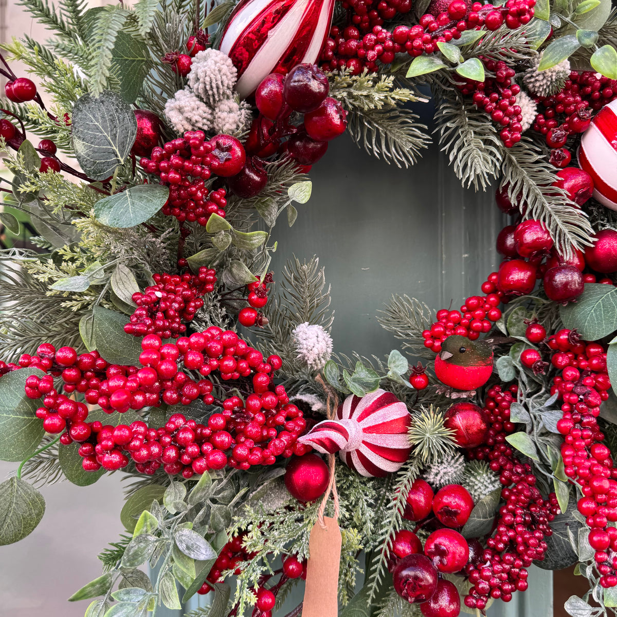Christmas Wreath | Berries & Baubles red