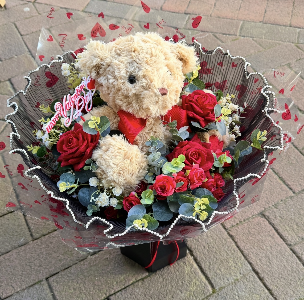 Valentine bouquet with bear - Image 7