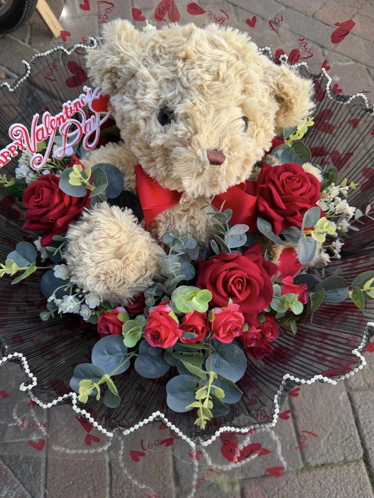 Valentine bouquet with bear - Image 9